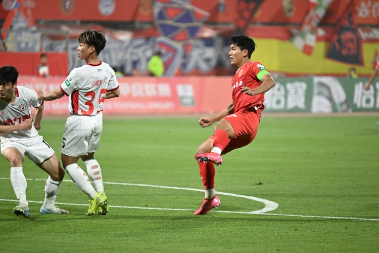 庆两江竞技, 定继承重庆