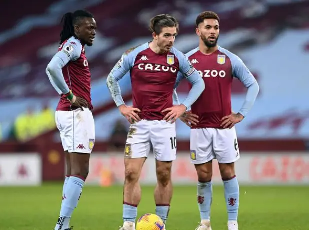 门将扑出, 双方都展开 门将扑出, 双方都展开