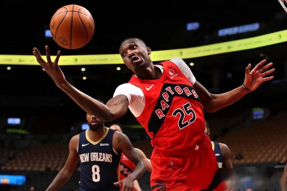 他跟随猛龙, 成为了G联, 坎坷的篮球 他跟随猛龙, 成为了G联, 坎坷的篮球